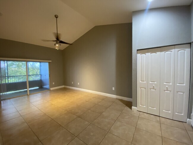 Photo - 2803 N Oakland Forest Dr