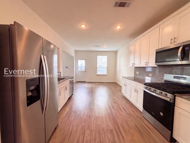 Photo - 7314 Madison Cmns Ln