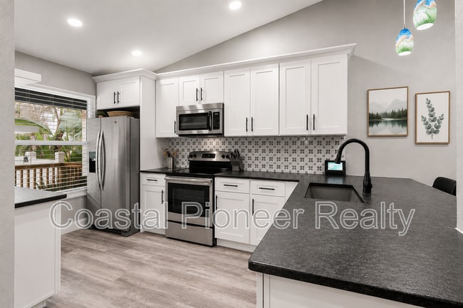 Photo - 124 Anclote Rd