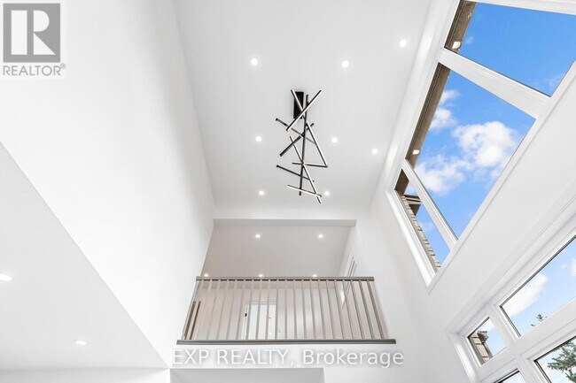 Photo - 489 Duvernay Dr