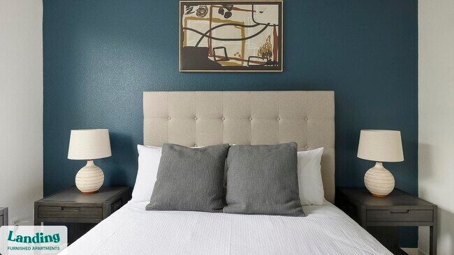 Photo - 1811 E Apache Blvd Unidad 2049