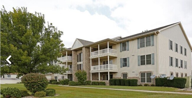 Building Photo - 3015 W Willow Knolls Dr