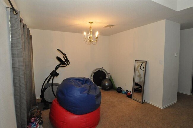 Photo - 121 Pheasant Trail