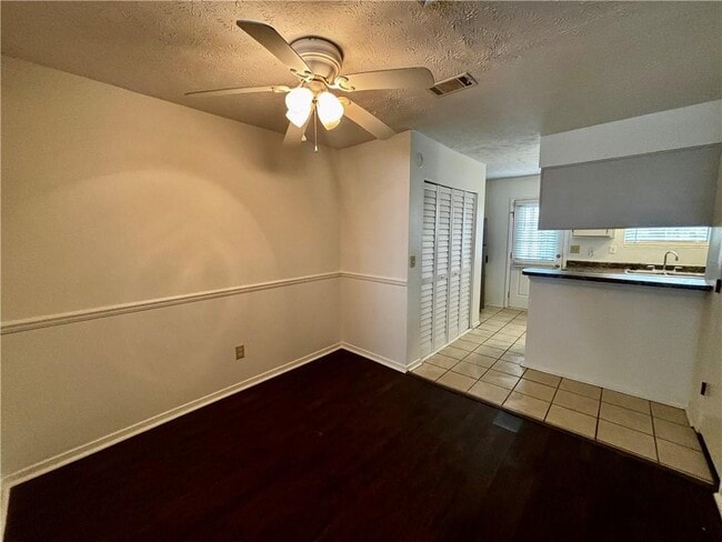 Photo - 464 Prince of Wales