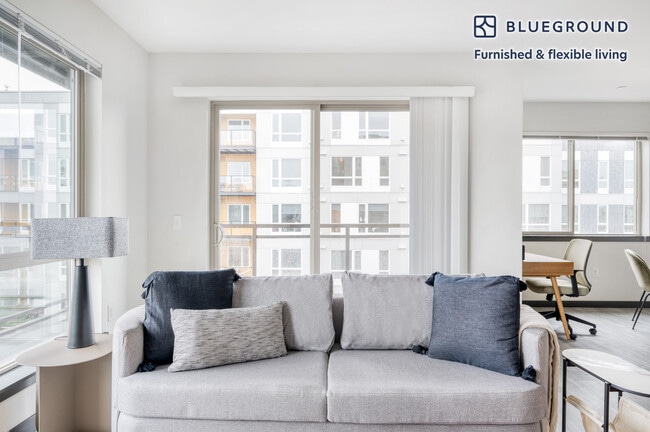 Photo - 15566 NE 22nd Pl Unidad FL6-ID315