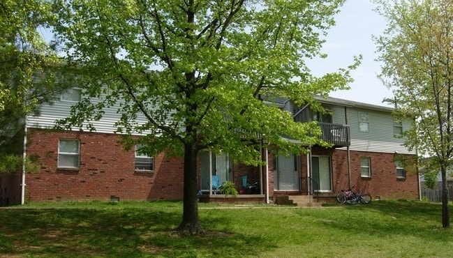 Seven Oaks Apartments - Seven Oaks Apartments