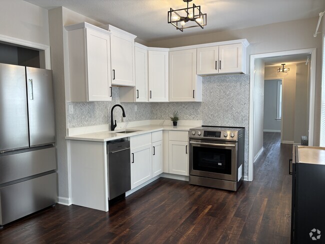 Building Photo - 2837 N Palmer St Unit Lower Rental