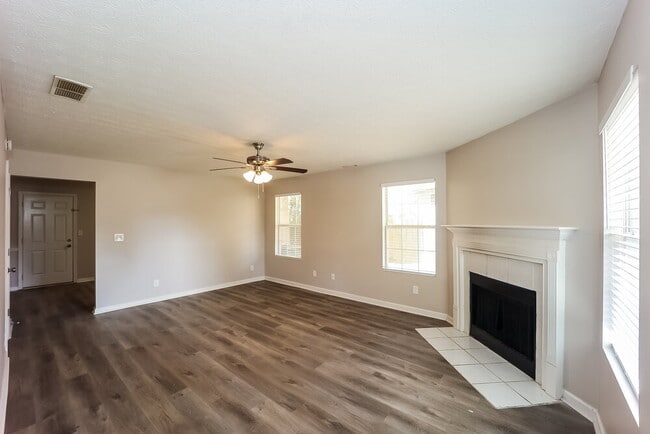 Photo - 760 Glenshire Ct