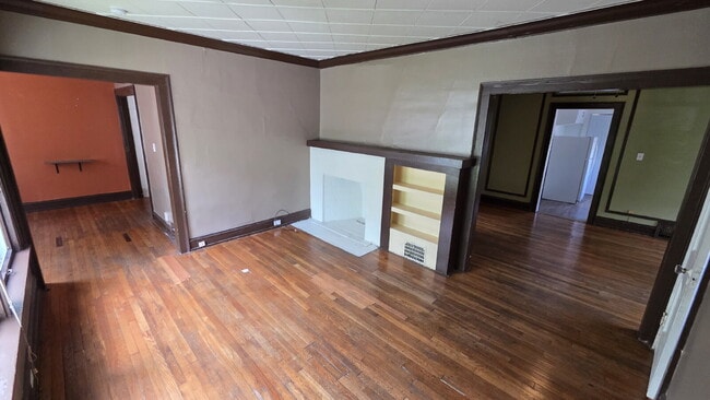 Photo - "Spacious 2 Bed in Cleveland Heights !" Unit 1