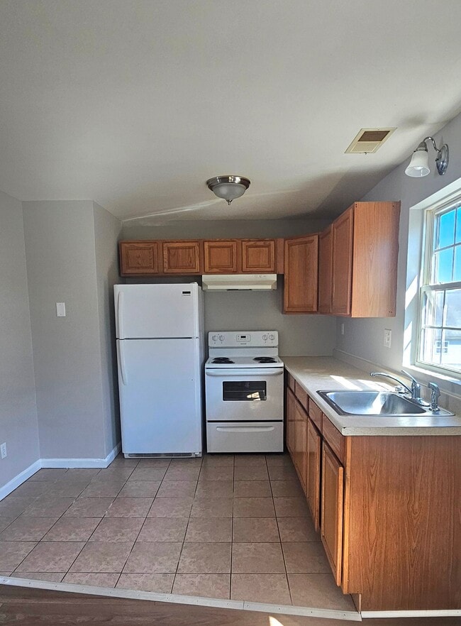 Photo - 129 Main St Unit B