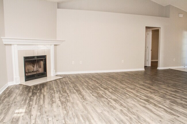 Photo - 131 Steeplechase Dr