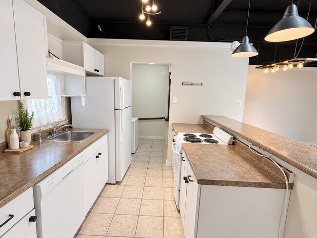 Photo - 5004 Mellon St