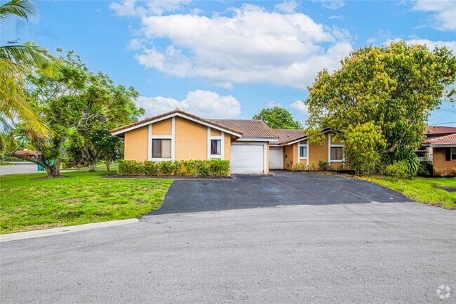 Building Photo - 7942 NW 37th Dr Rental