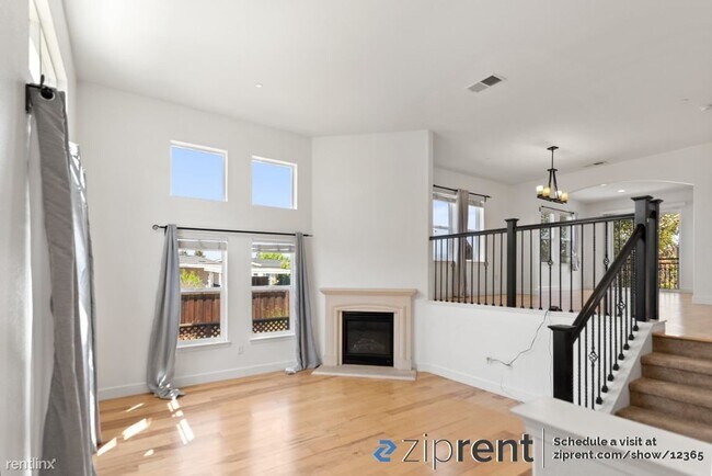 Photo - 3 br, 2.5 bath Townhome - 257 Esfahan Cour...