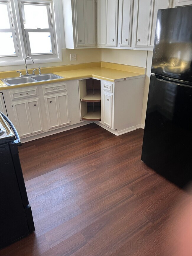 Photo - 724 Powell St