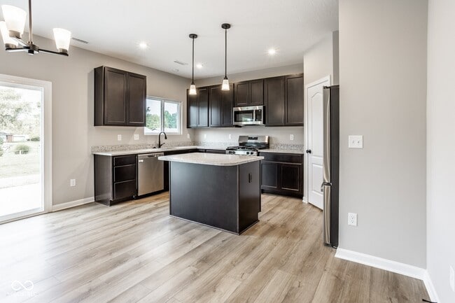 Photo - 430 Atlas Dr