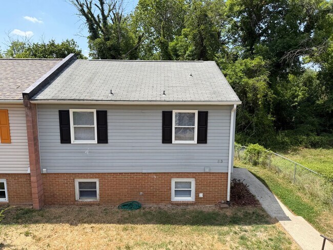 Photo - 813 Ridge St