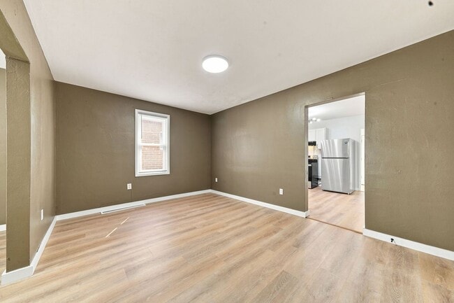 Photo - 3137 State St