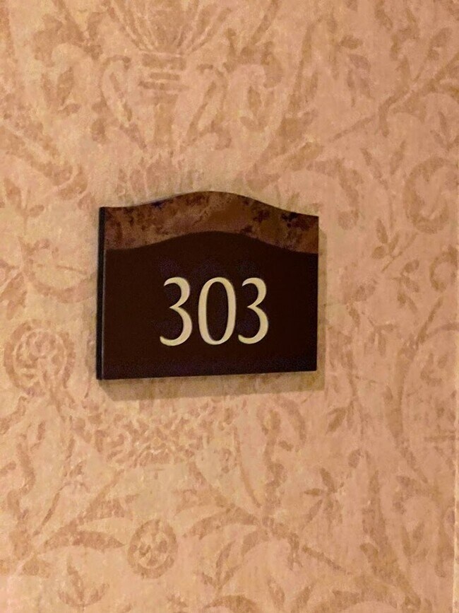 Photo - Turnberry Towers - 2 Bedroom 2 bath over 2...