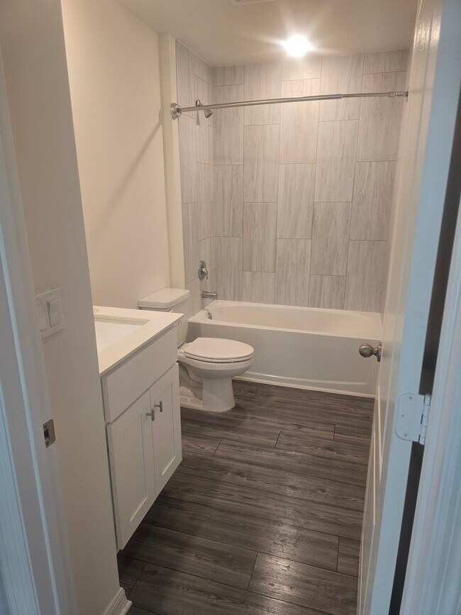 Photo - 1506 Merriment Way