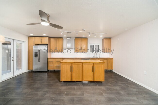 Photo - 15649 N 29th Pl