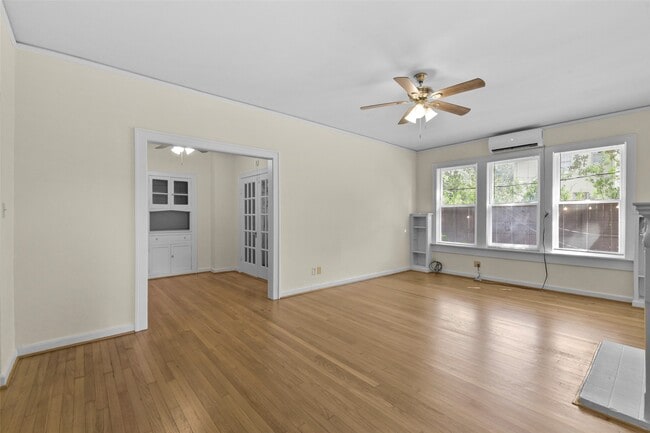 Photo - 436 Westmoreland St Unit 2