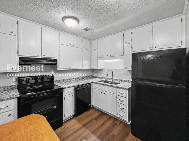 Photo - 3032 Summit Ridge Dr