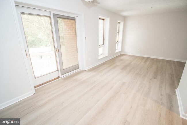 Building Photo - 44792 Locust Ridge Ct Unit 850