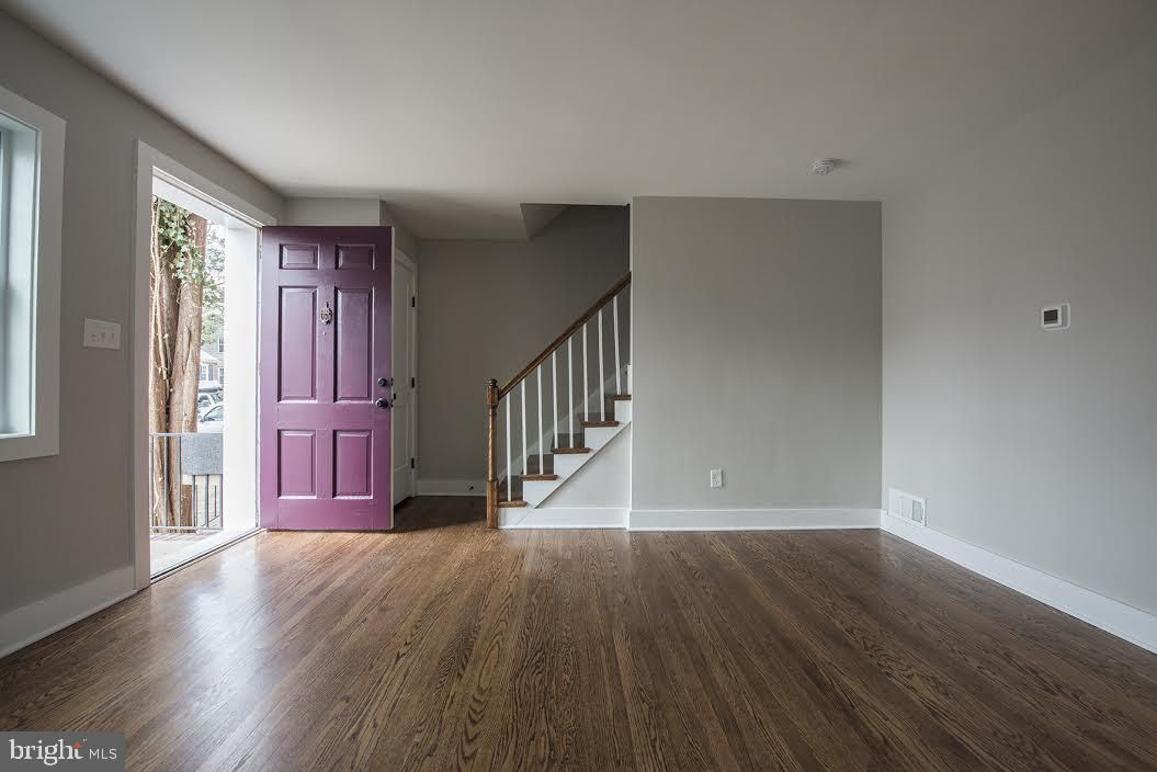 Photo - 609 Ramsey St