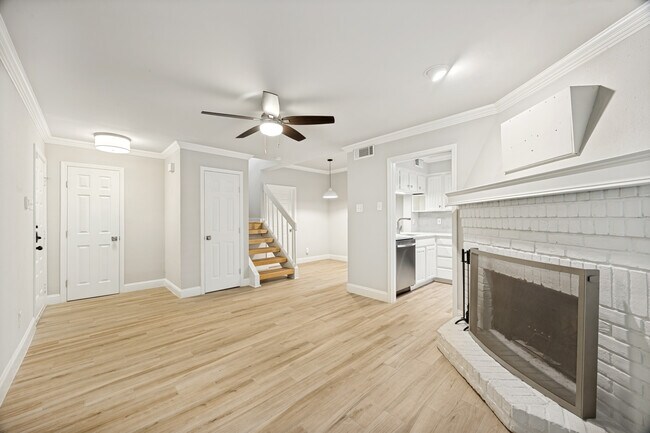Photo - 5200 Martel Ave