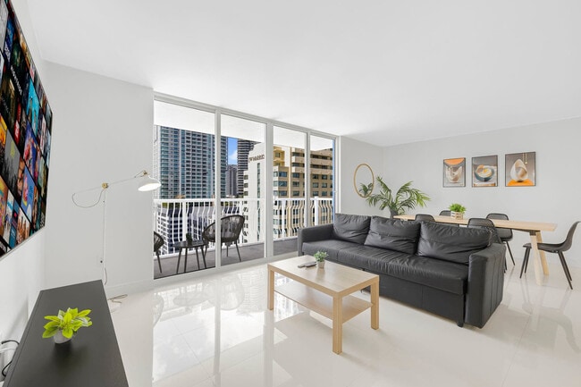 Photo - 1200 Brickell Bay Dr Apartment Unit FL19-ID1040445P