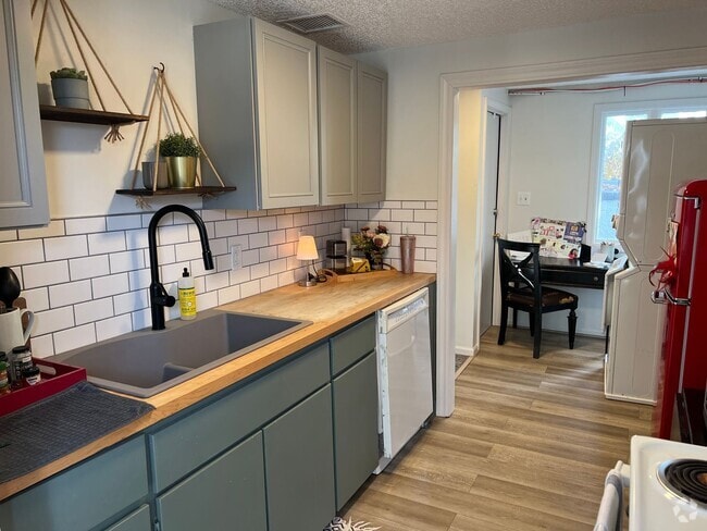 Building Photo - WIRED - West Plaza Condo, LLC Unit 1207
