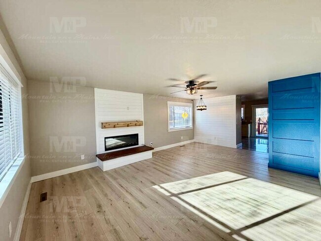 Photo - 724 Ponderosa Dr