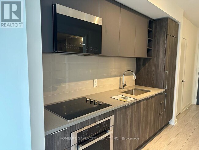 Photo - 2033 Kennedy Rd Unit 1805