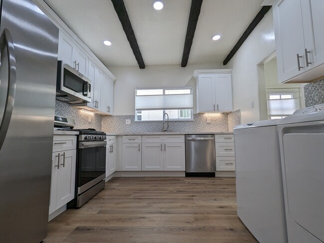 Photo - 452 S Oakhurst Dr Unit 452