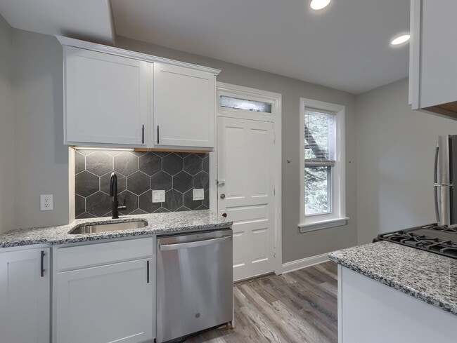 Photo - 612 N 2nd St Unit Apt 2