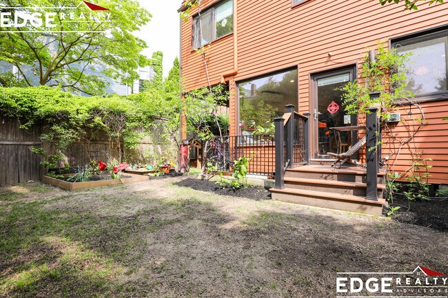 Photo - 141 Elm St Unit 1