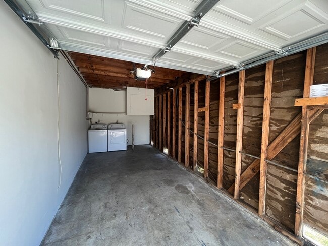 Photo - 1709, 1711 Landis Street