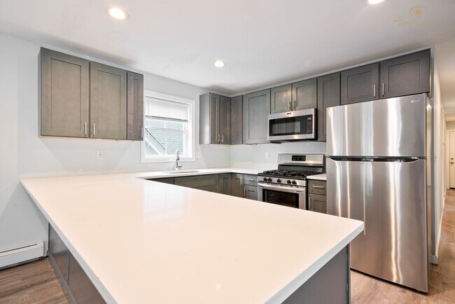 Photo - 174-176 Alabama Ave Unidad #2