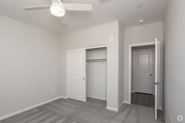 2BR, 2BA - 1091 SF