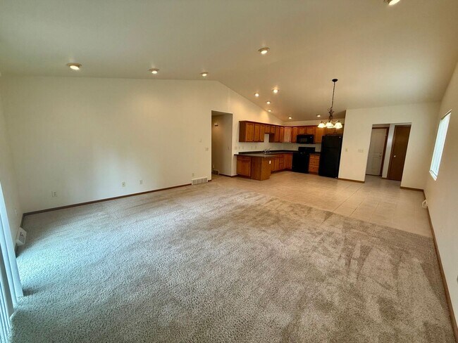 Photo - 149913-149913 Wineberry Ln Unit #149913