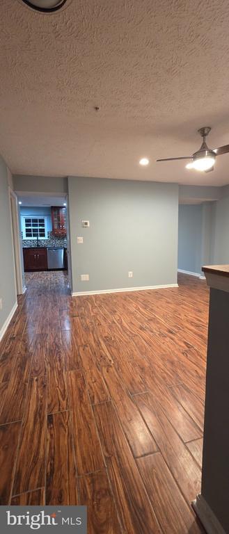 Photo - 323 Lindera Ct