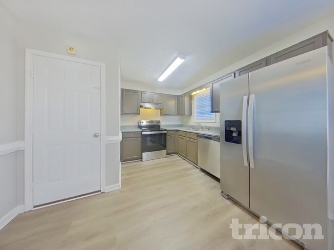Photo - 27 Fairview Way