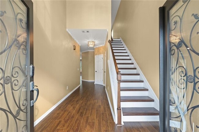 Photo - 6065 Hunter Hall Ct