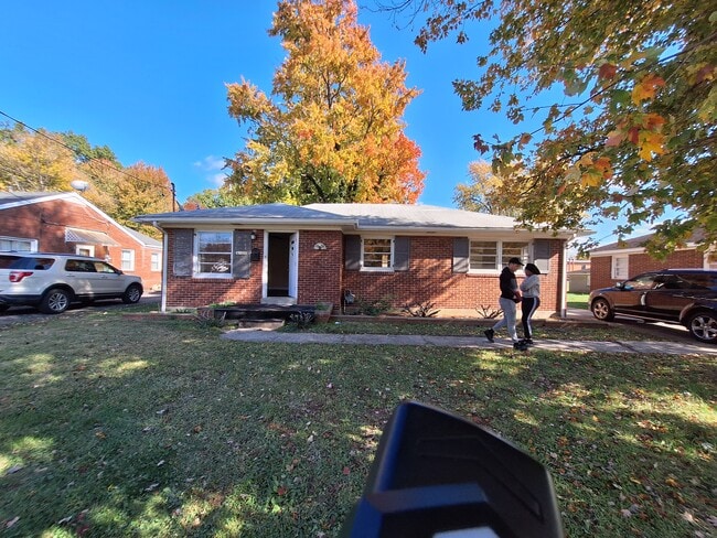 Building Photo - 6105 Oakdale Ln