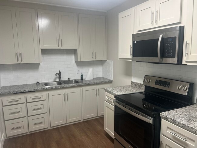 Photo - 2202 28th St