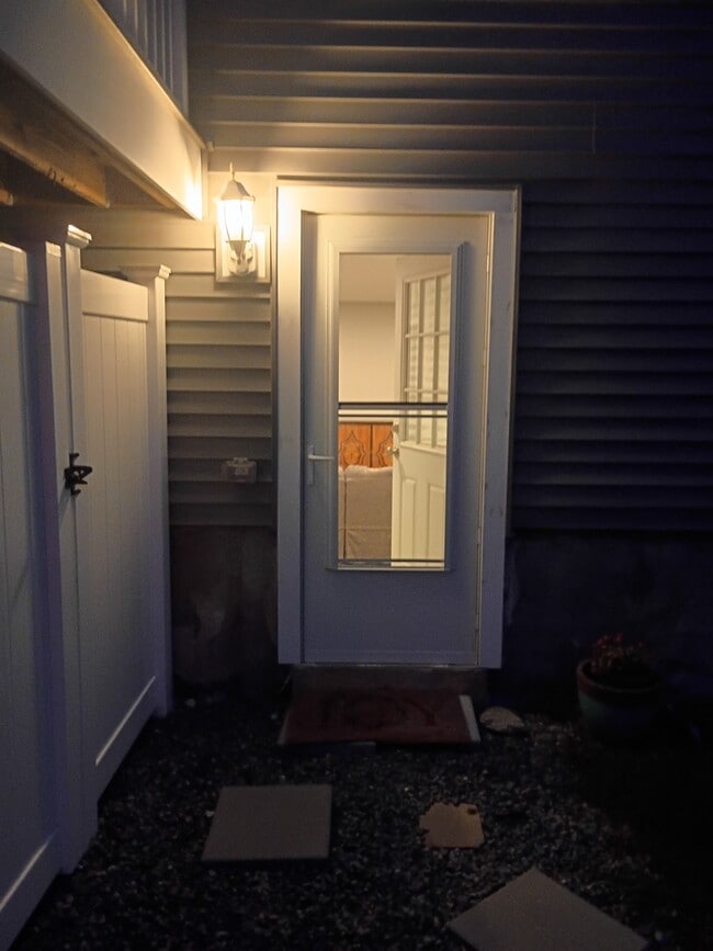 Building Photo - 60 Cecilian Ave Rental