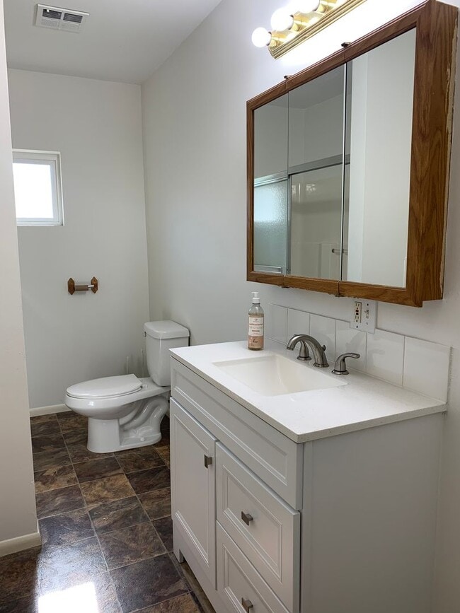 MUL420 - MUL420 Apartment Unit MUL420-B