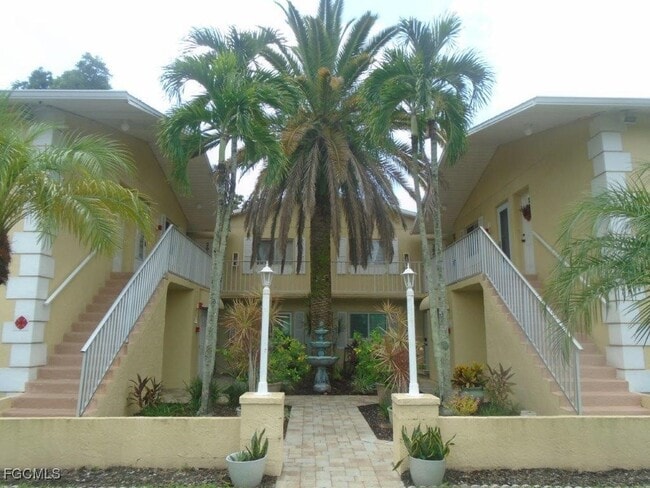Building Photo - 8140 Country Rd Unit 101