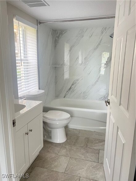 Photo - 8245 Ibis Club Dr Unidad 410 Rental